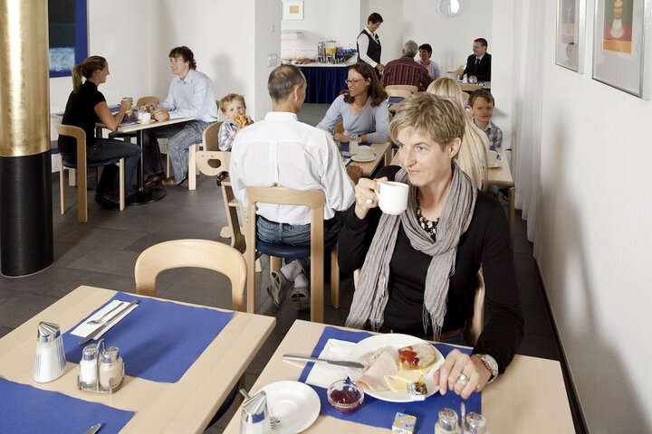 Breakfast/Coffee Service 60 of 64