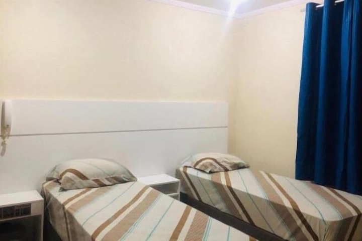 Room 21 of 28