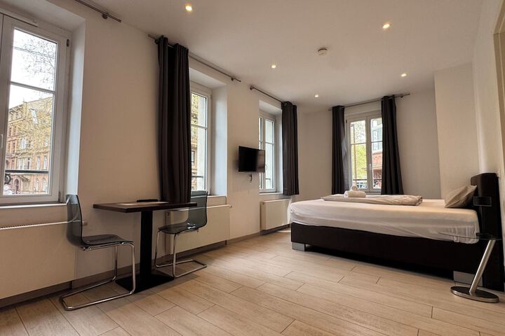 Room 10 of 69