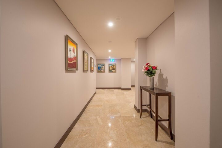Ballroom/Hall 45 of 47