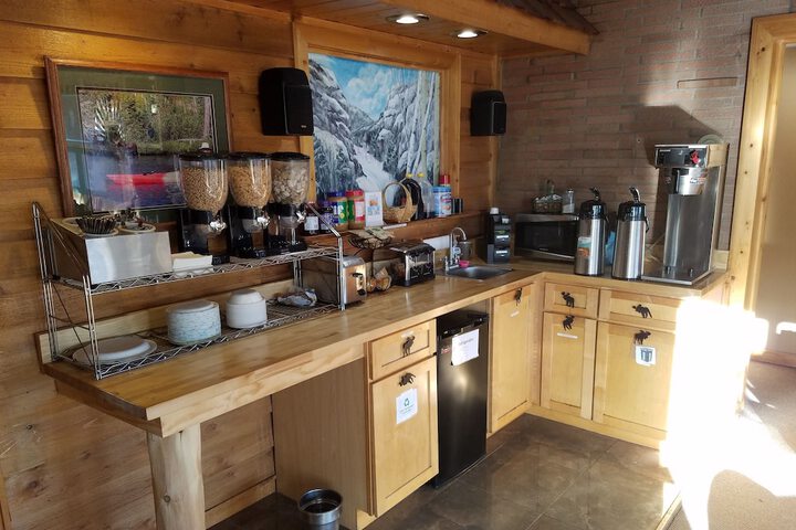 Breakfast/Coffee Service 52 of 66