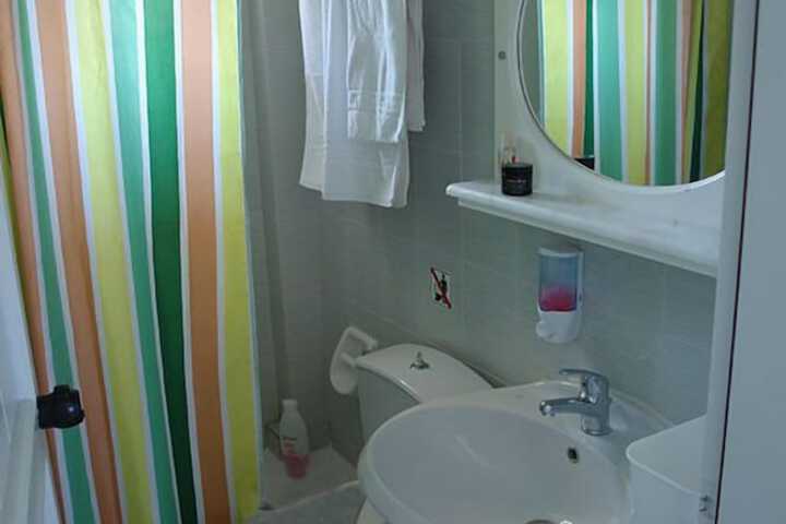 Room 8 of 24