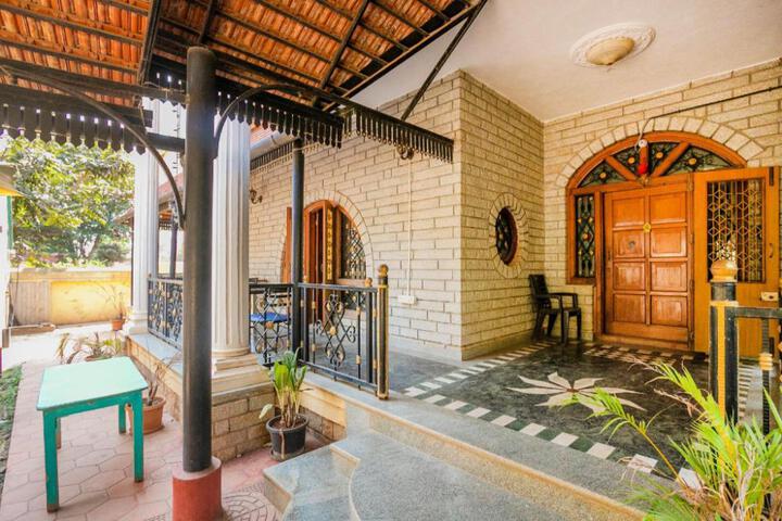 OYO Green Villa