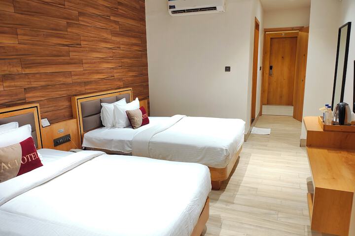 Room 19 of 49