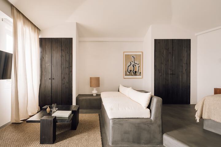 Room 21 of 144