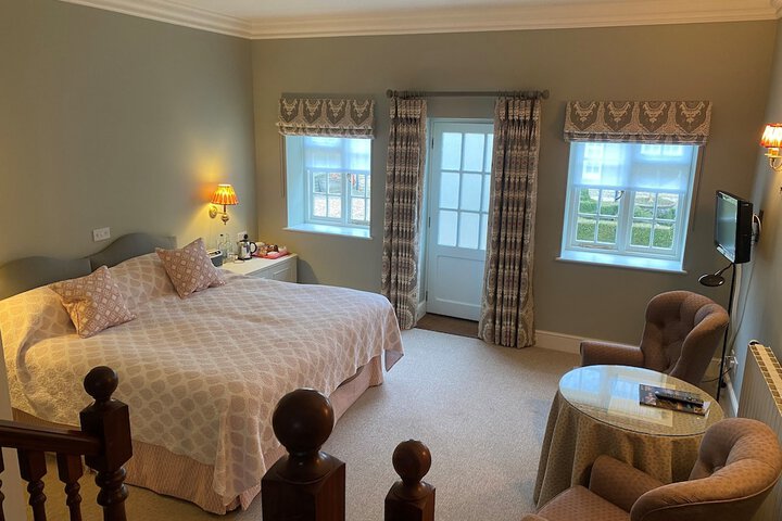 Room 6 of 50