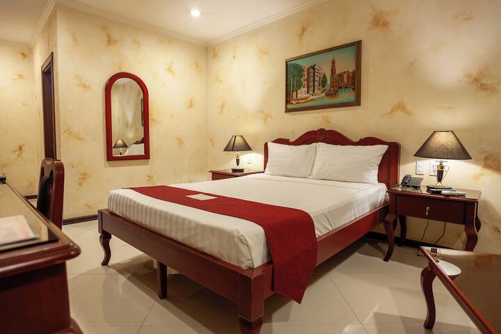Room 14 of 38