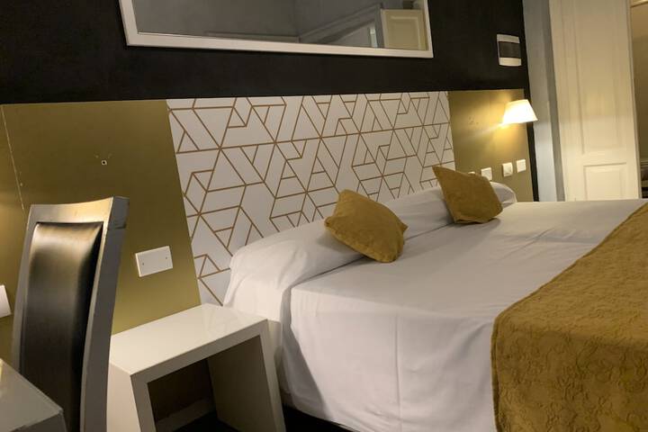 Room 8 of 50