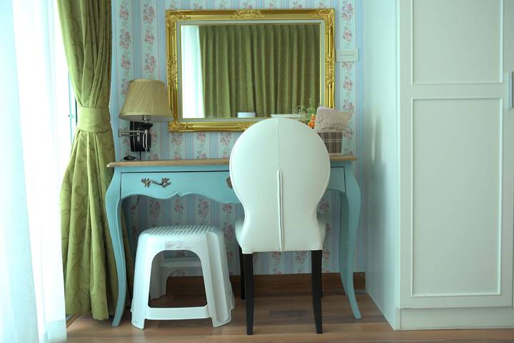 Room 25 of 294
