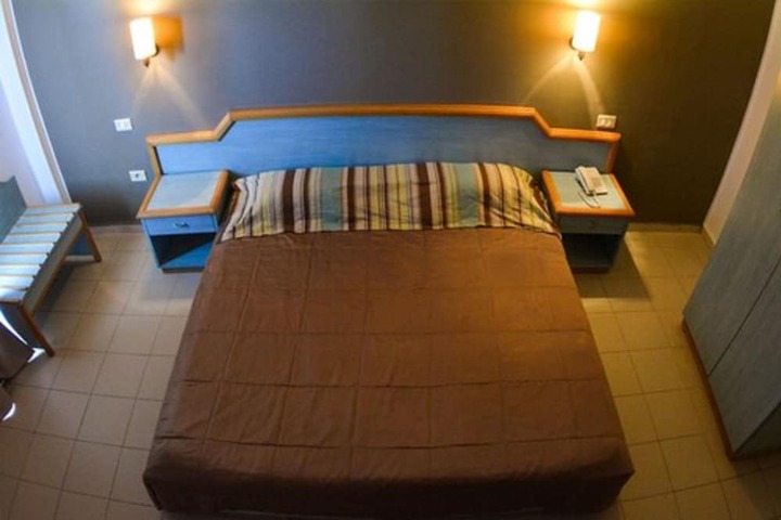 Room 7 of 58