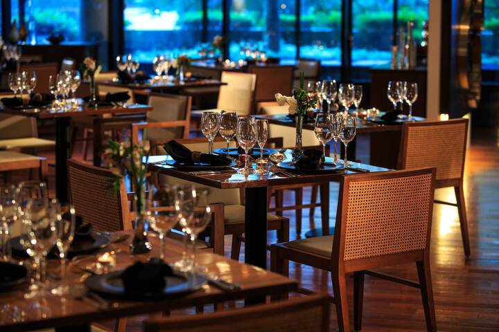 Dining 105 of 184