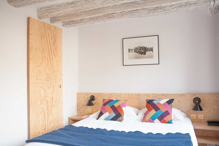 Room 10 of 36