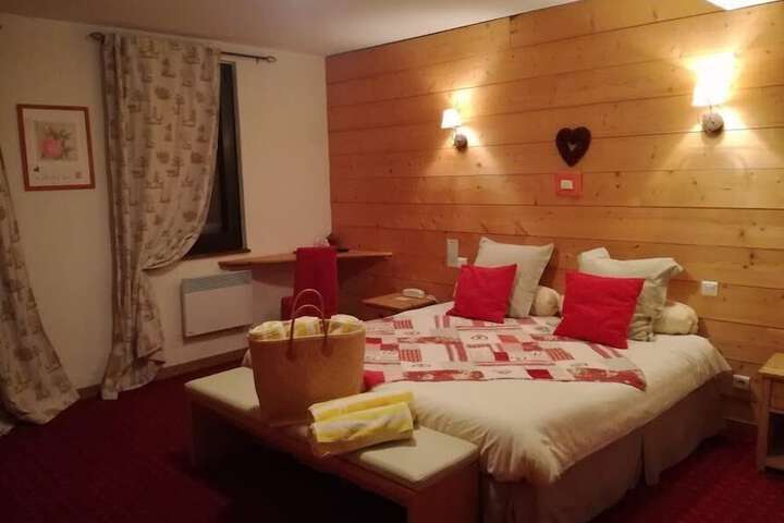 Room 19 of 118