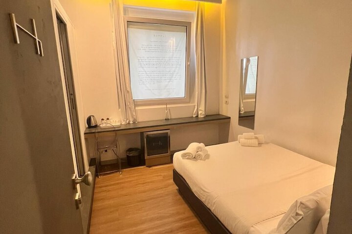 Room 20 of 30