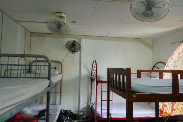Room 21 of 132