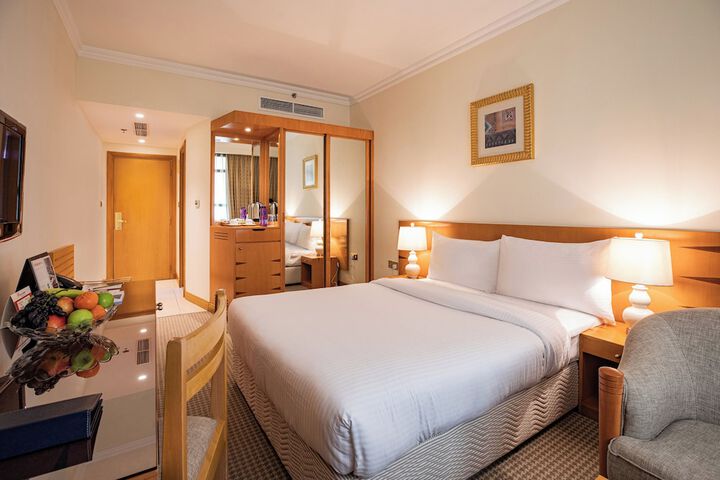 Room 14 of 38