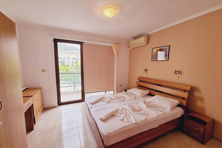 Room 21 of 137
