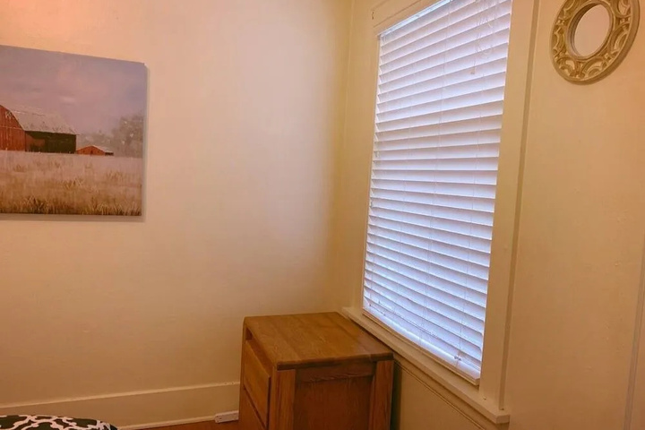 Room 5 of 20