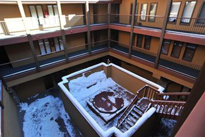 Hotel 9 of 106