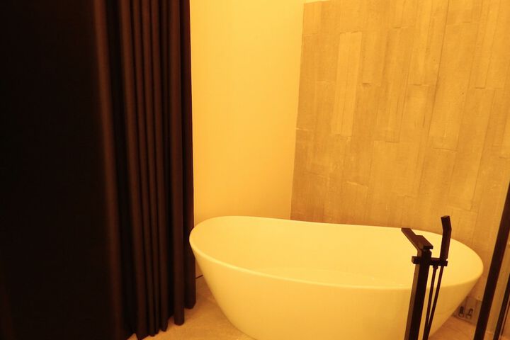 Room 35 of 51