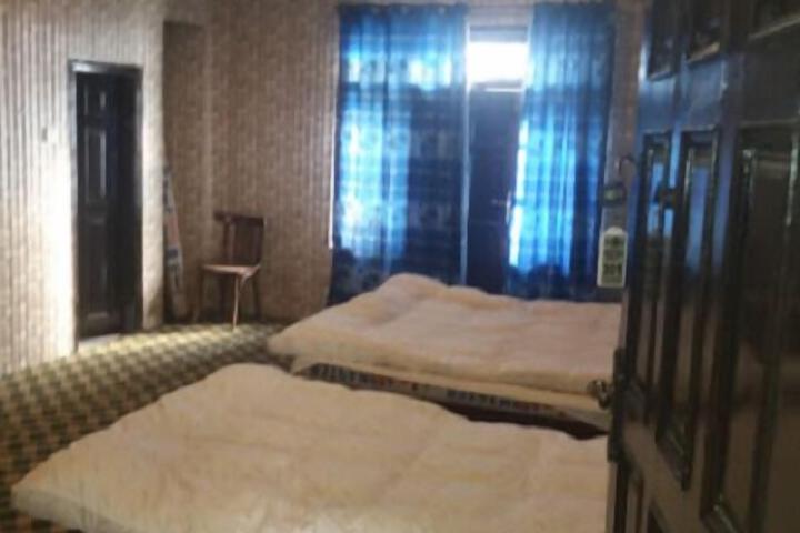 Room 3 of 7