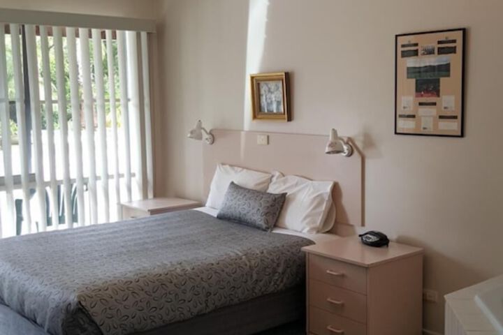 Room 15 of 46