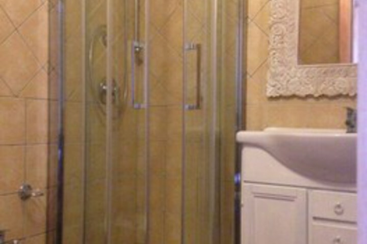 Room 4 of 26