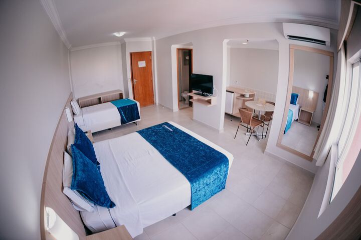 Room 3 of 21