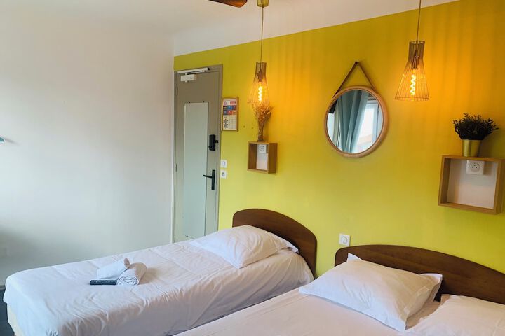 Room 14 of 35