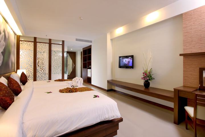 Room 13 of 64