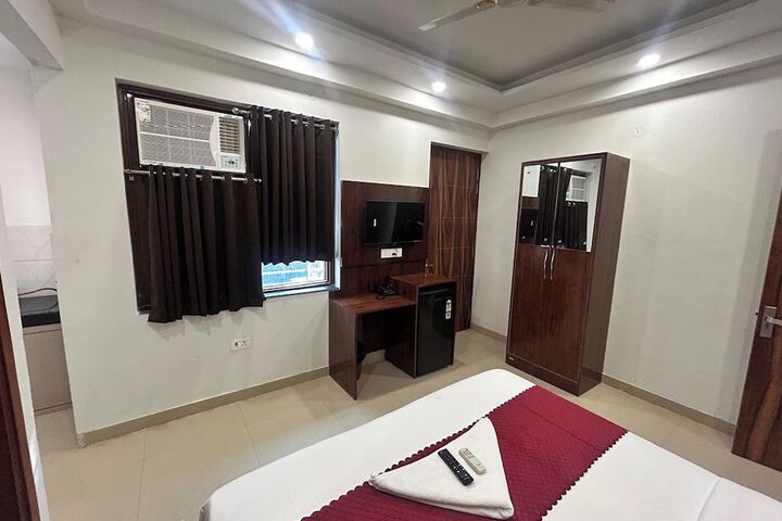 Room 3 of 26