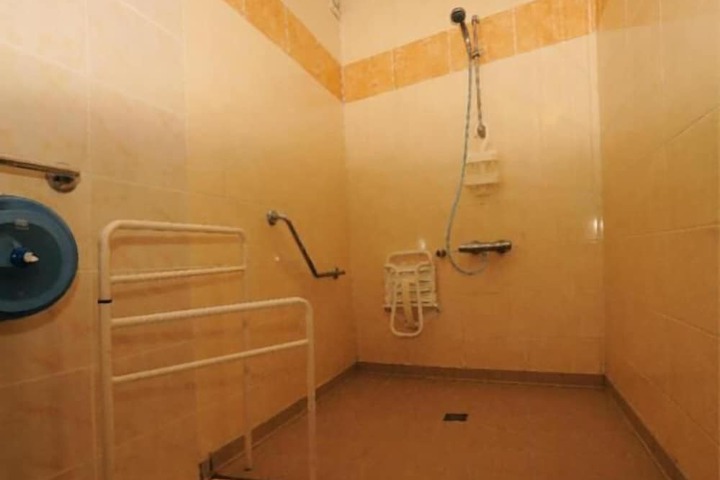 Room 17 of 25