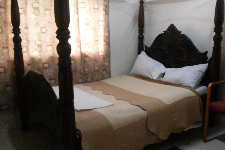Room 10 of 52