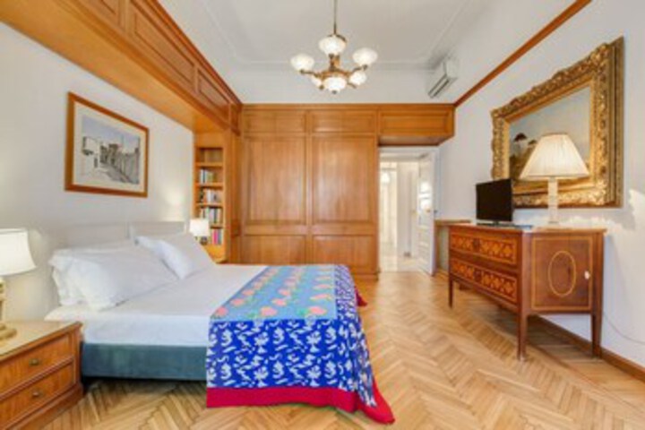 Room 14 of 26