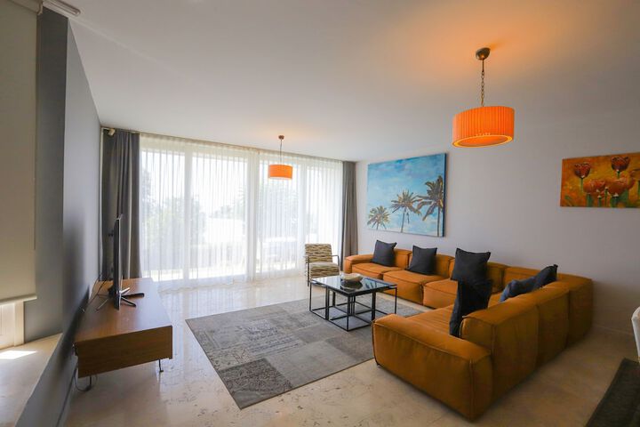 Room 46 of 180