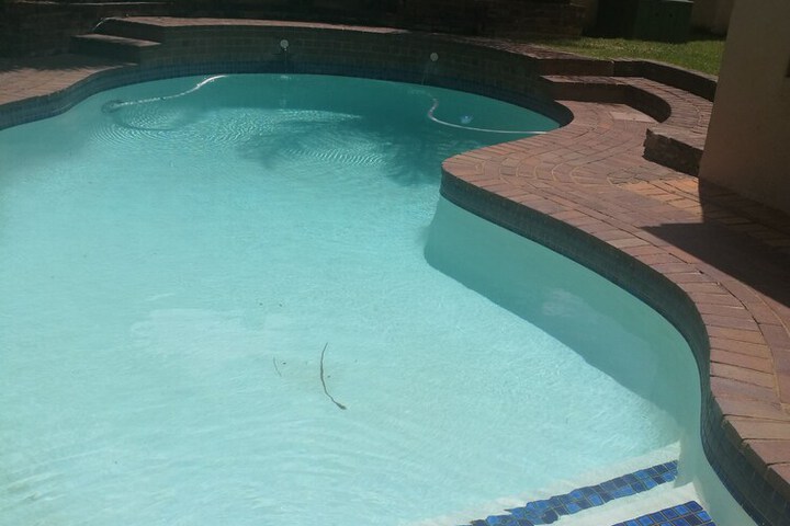 Pool 6 of 8