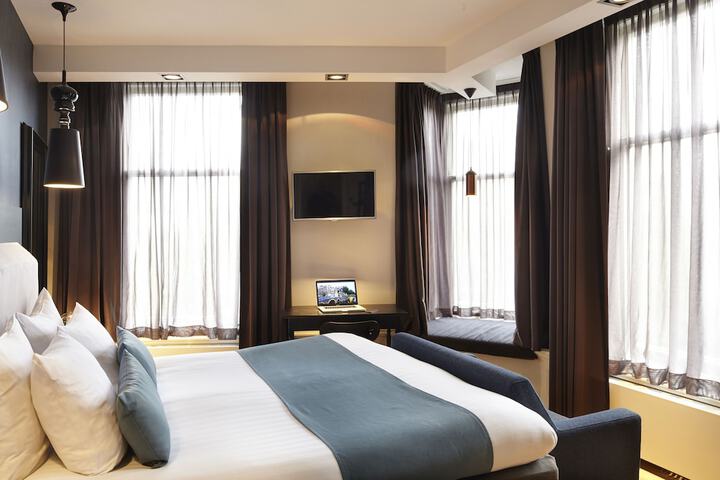 Room 21 of 40
