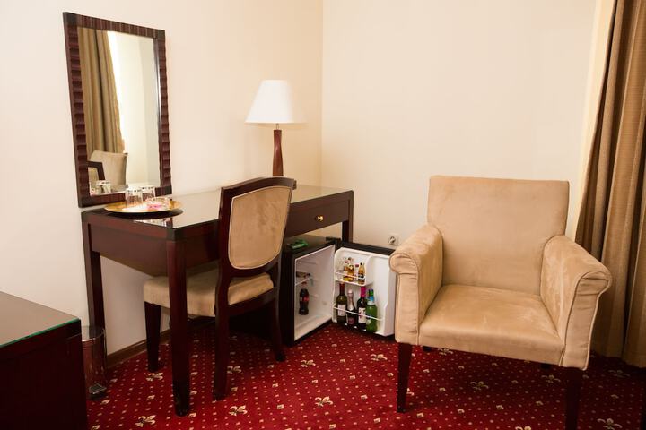 Room 18 of 47