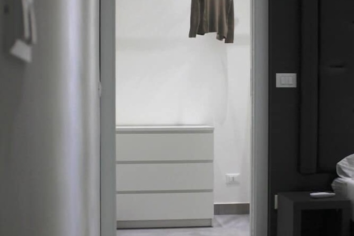 Room 5 of 20