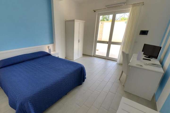 Room 14 of 60