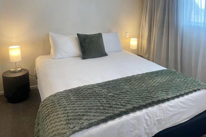 Room 33 of 71