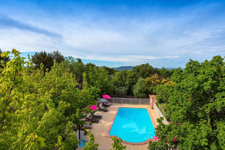 Pools & Facilities