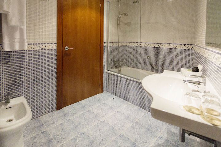 Room 42 of 58