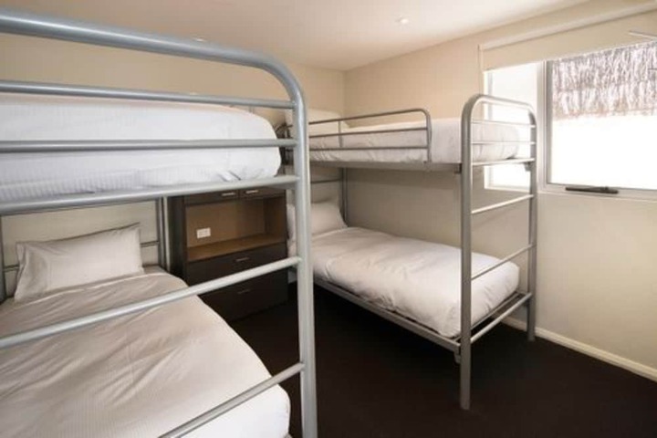 Room 5 of 110