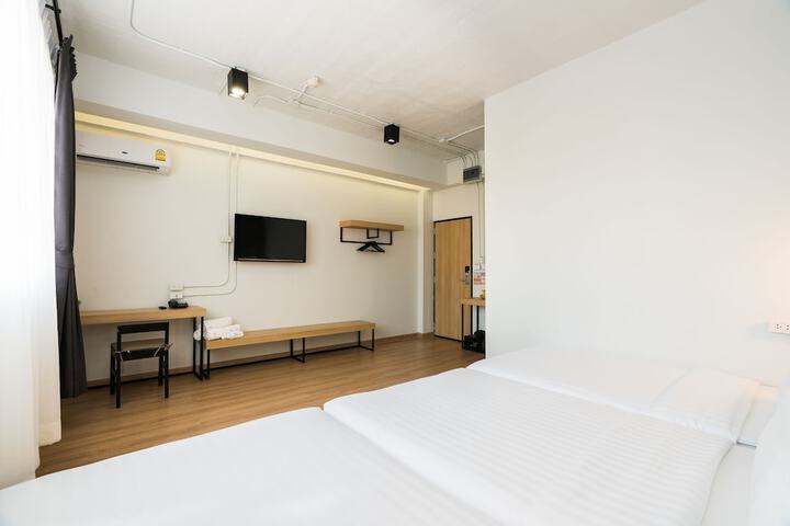 Room 35 of 96
