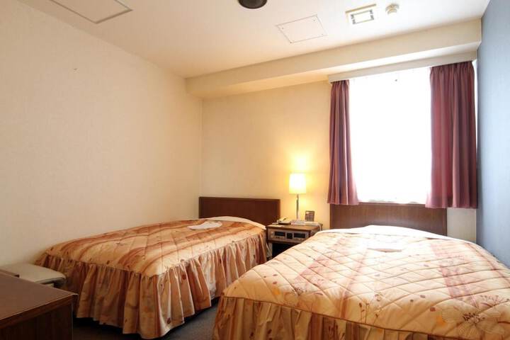 Room 18 of 34