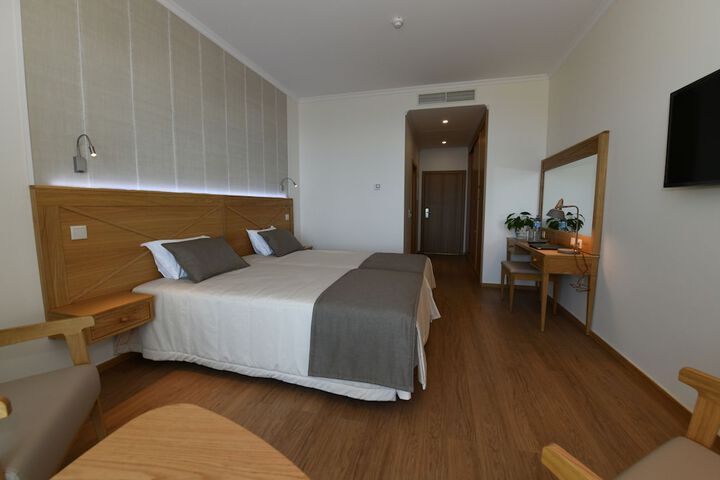 Room 8 of 30