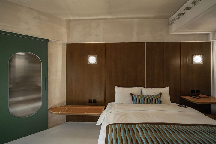 Room 48 of 199