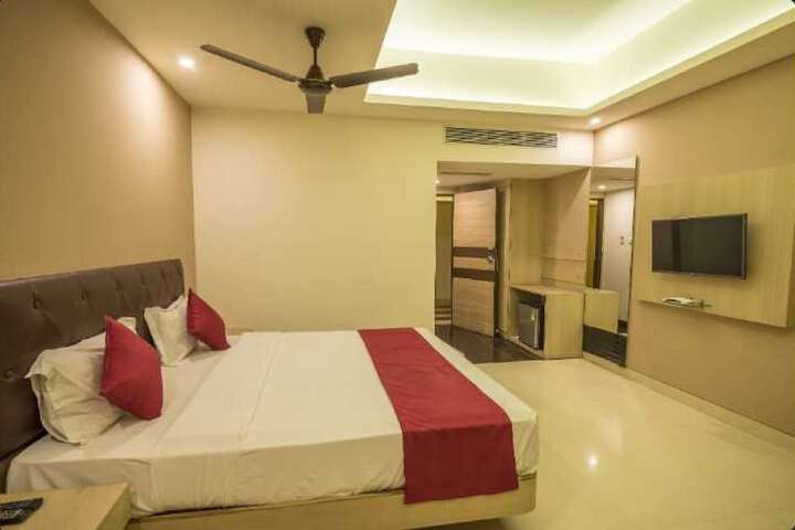Room 7 of 10