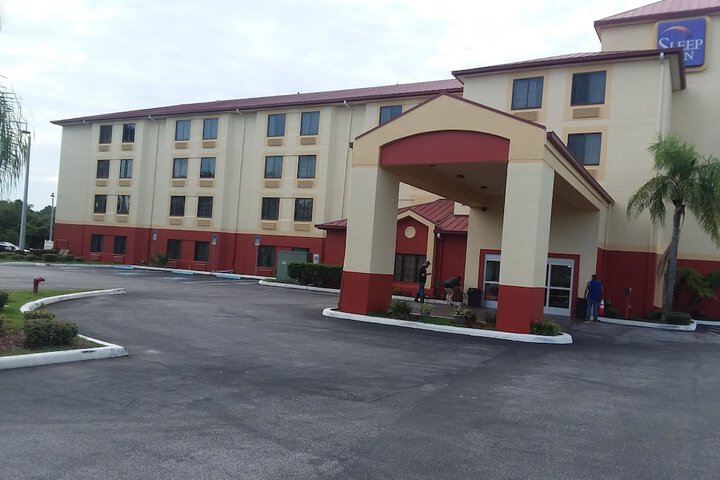 Hotel 17 of 25